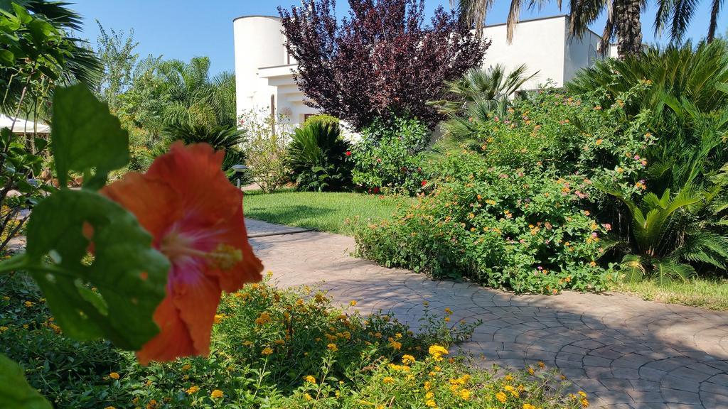 Flora Bed & Breakfast