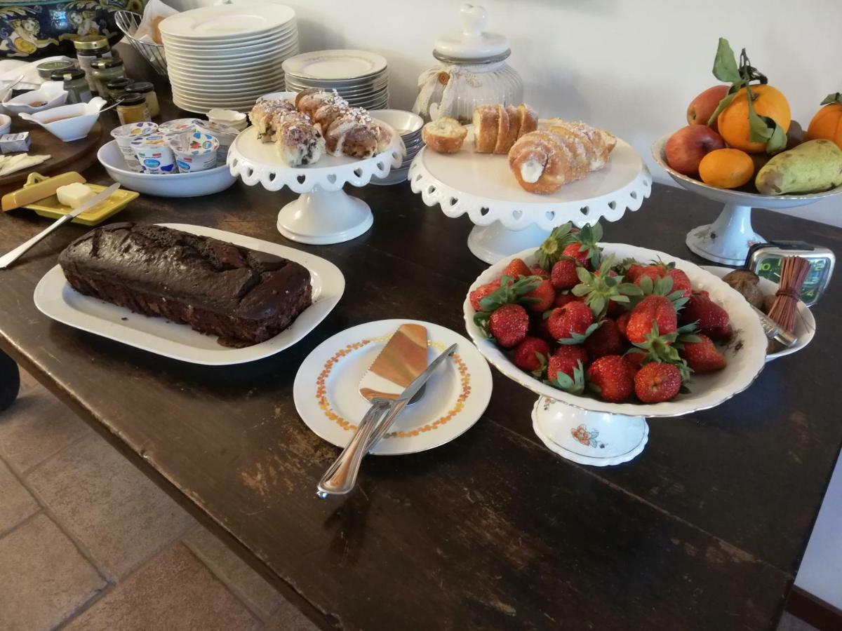 Alojamento de Acomodação e Pequeno-almoço Flora Mondello